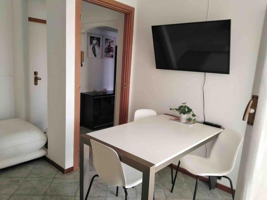 Lovely Flat, Super Connected To The Centre,Wifi,4P Милан Экстерьер фото